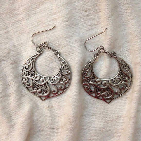 dangle earrings