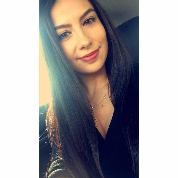 Meet your Posher, Lauren