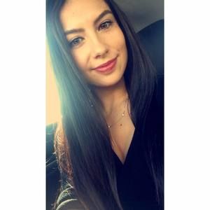 Meet your Posher, Lauren