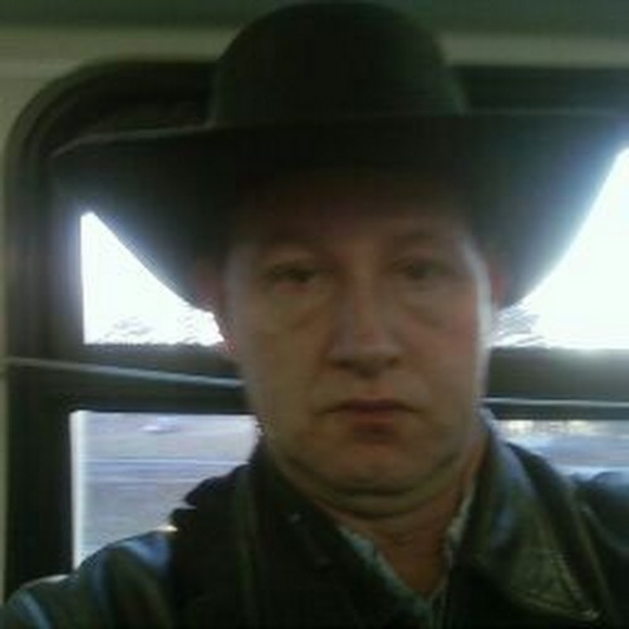 Meet your Posher, Ed - Picture 1 of 1