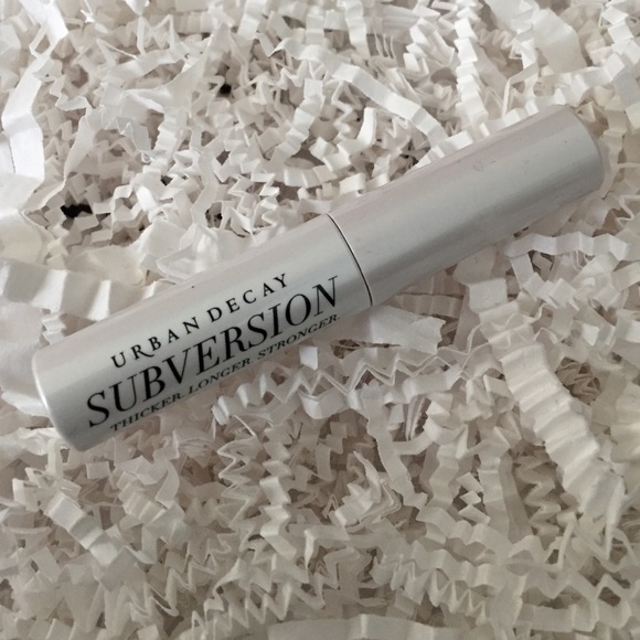 🆕 Urban Decay Subversion Lash Primer