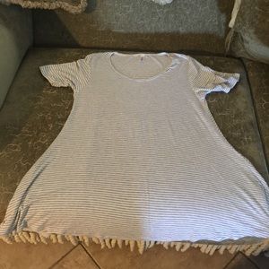 Lularoe Perfect Tee