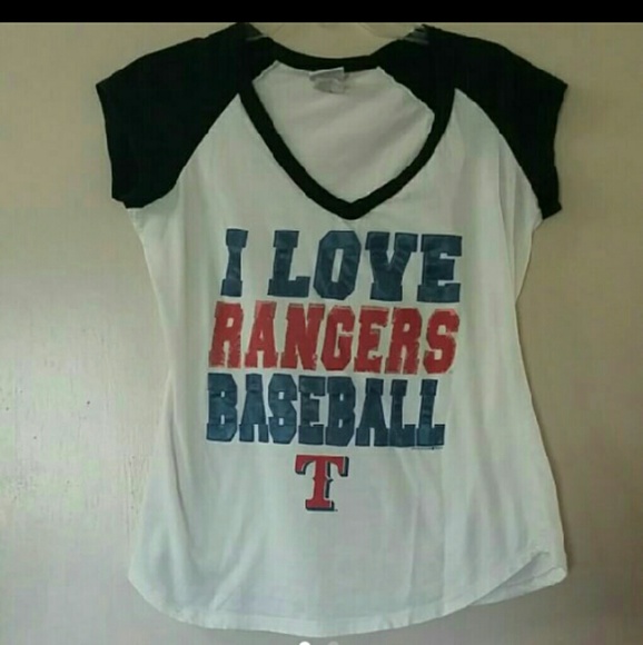 CLOSET CLOSING SUNDAY 💟Ladies Texas Rangers Tee