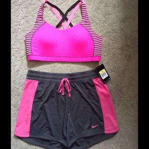 NWT Nike Workout Short ACCEPTING REASONABLE OFFERS