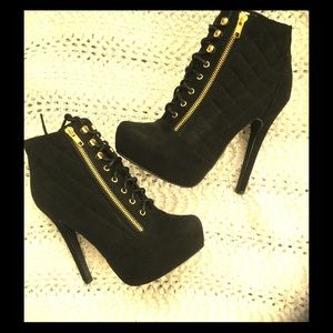 Porcia Black Stiletto Heels