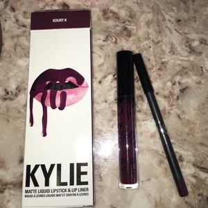 Kyile Lip Kit Kourt K