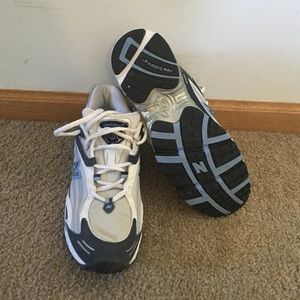 new balance 717 mens