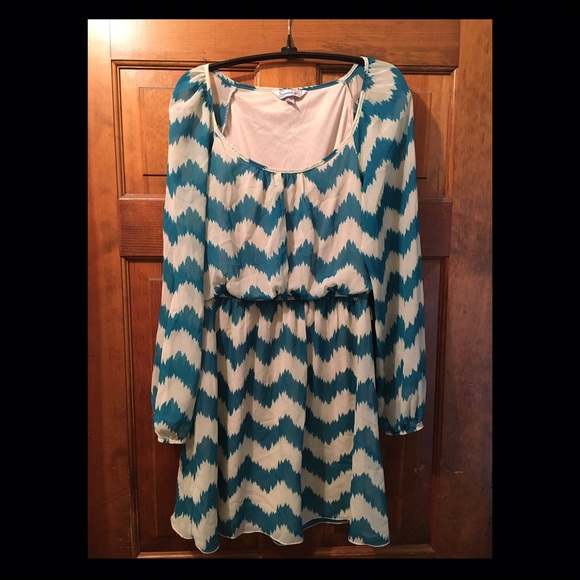 Chevron Dress - Picture 3 of 4