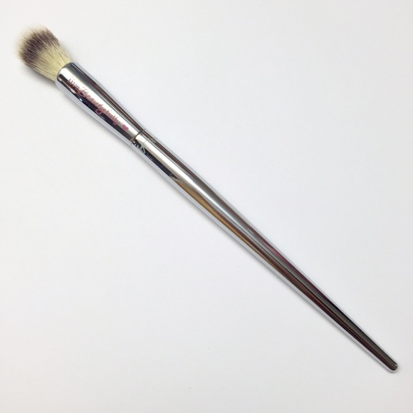 it cosmetics concealer brush