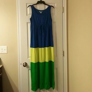 Maternity maxi dress