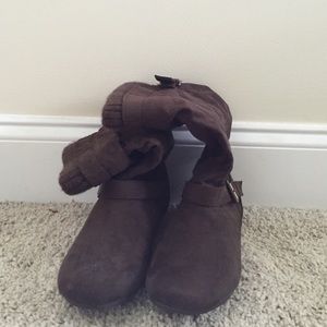 Report Brown Boots
