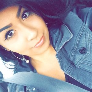 Meet your Posher, Gaby