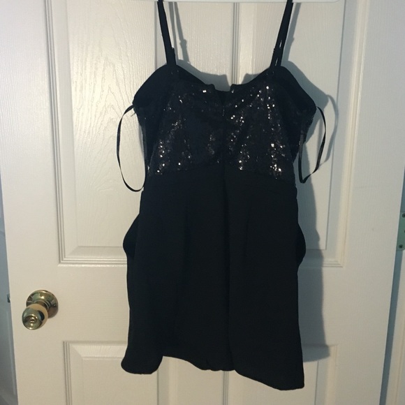 Black romper - Picture 4 of 4