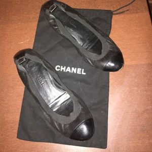 CHANEL black flats (Authentic)