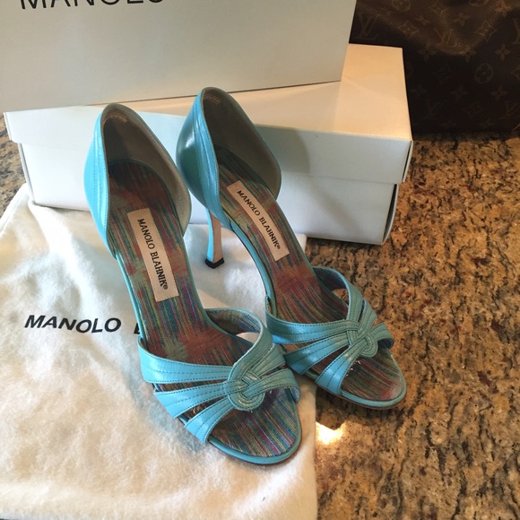 Authentic MANOLO heels size 37.5