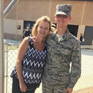 Meet your Posher, Cindy