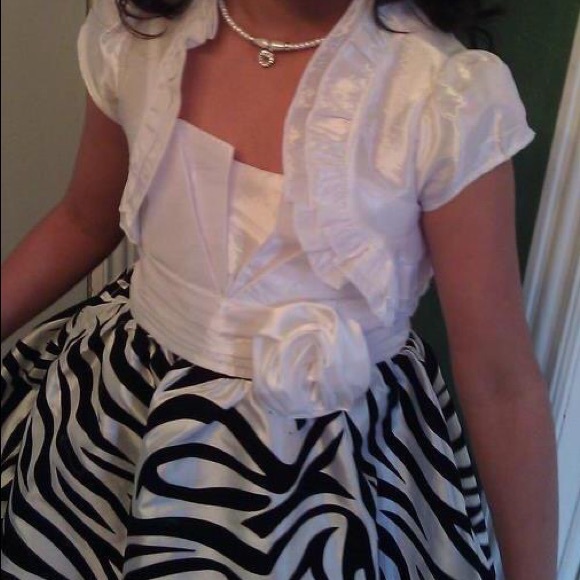 Candy girl black & white girls dress size 5 - 6