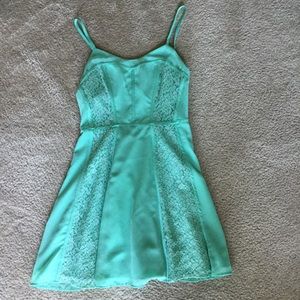 green dress