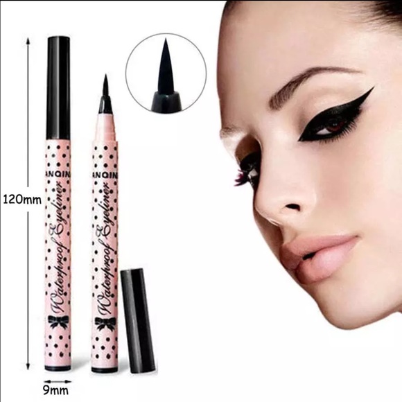 Smooth Liquid Waterproof Eyeliner
