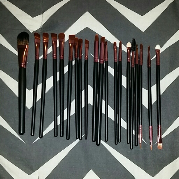 20Pc Makeup Brush Set Black and Rose Gold