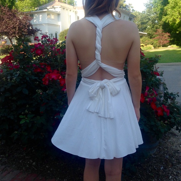 ‼️ Final Price‼️🌺Twist back dress NWT retail - Picture 3 of 4