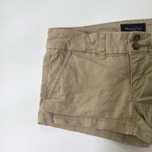 {American Eagle tan shorts • Sz 00}