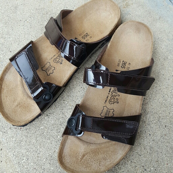 New Birkenstock brown velcro sandals black foot!