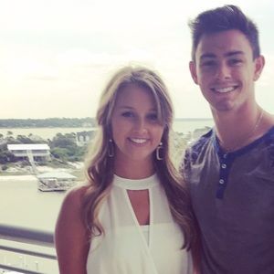 Meet your Posher, Noelle