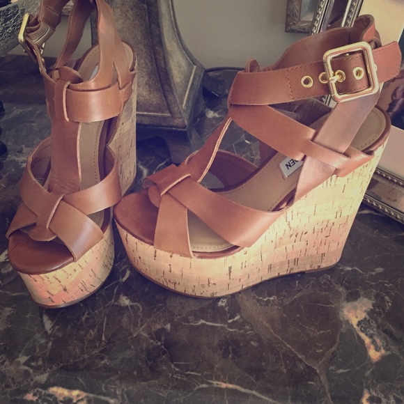 Steve Madden "Brunnt" wedges!