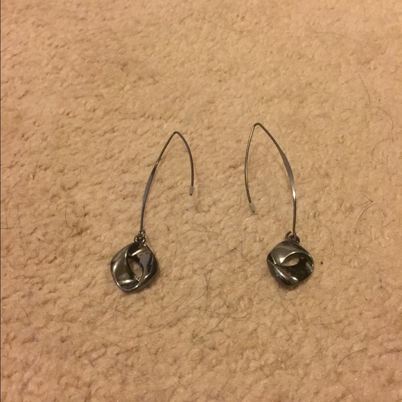 Earrings - Picture 1 of 1