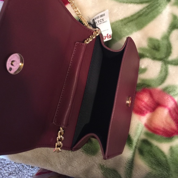 Purse - Picture 3 of 4