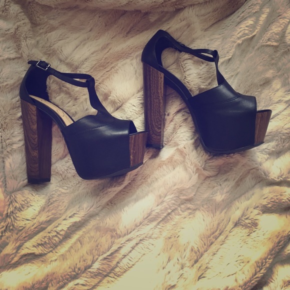 Jessica Simpson "DANY" pumps