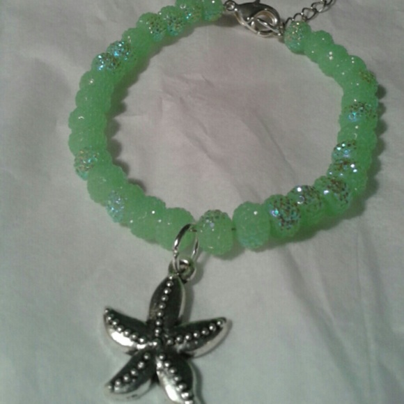 Light Green Bracelet with Starfish Charm