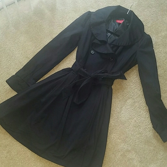 Elle trench jacket... Super cute