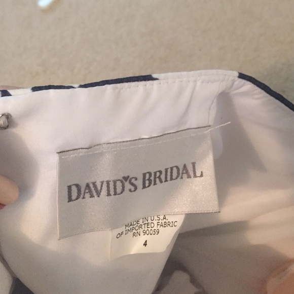 Floral, knee length bridesmaid gown - Picture 2 of 4