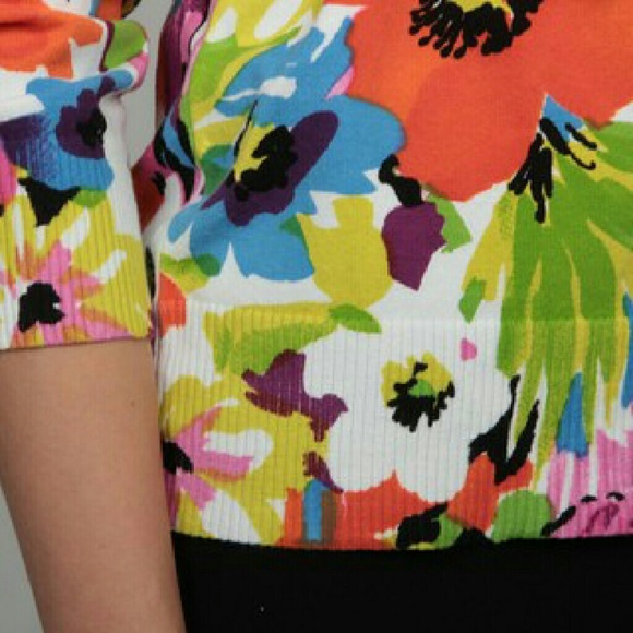 Bold Multicolor Floral Quarter-length Cardigan - Picture 4 of 4