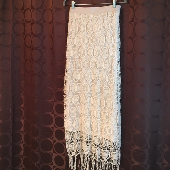 never worn maxi skirt with crochet lace overlay