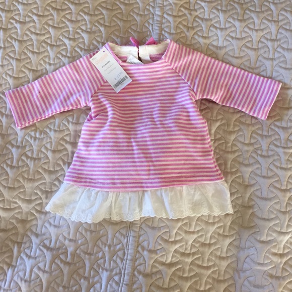 🌻Infant Girls - 0-3M🌻Ruffle Bottom Sweater