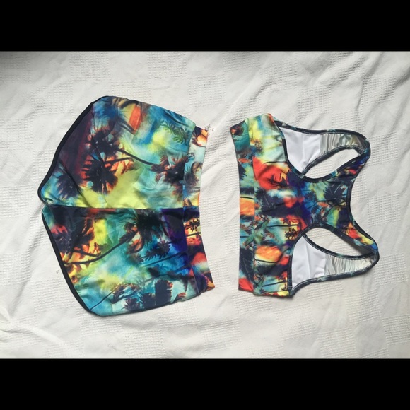 Rainbow Tropical Bikini - NWOT - Jrs M - Picture 3 of 4