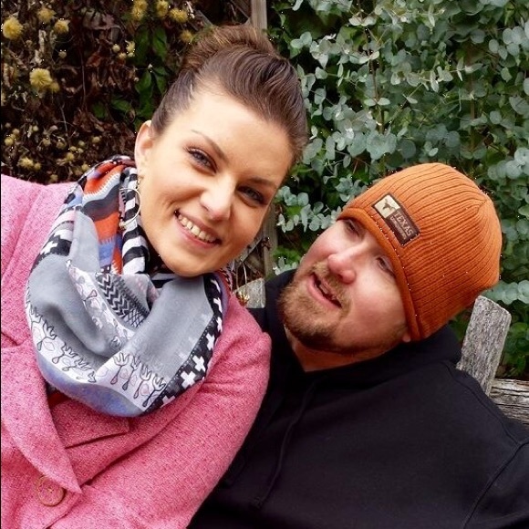 Meet your Posher, Lauren - Picture 2 of 4