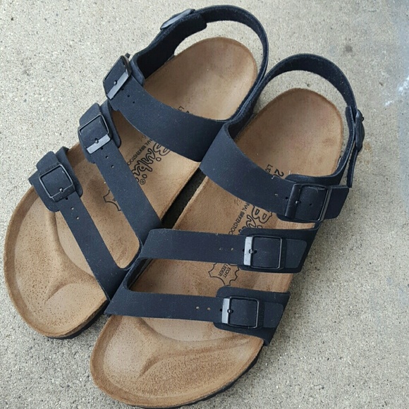 New Birkenstock black strap sandals!!