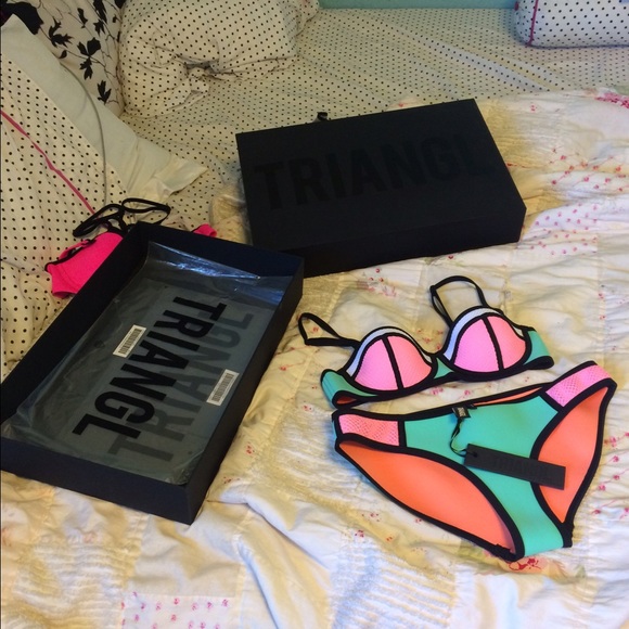 Triangl swimwear poppy- flamingo fling - Picture 2 of 3