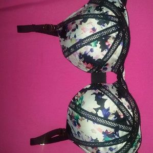 VS push up bra