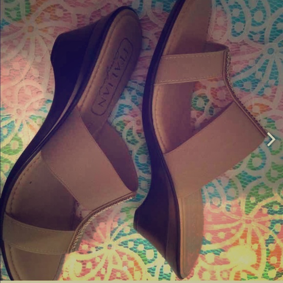 Gorgeous Italian sandals - Picture 1 of 4