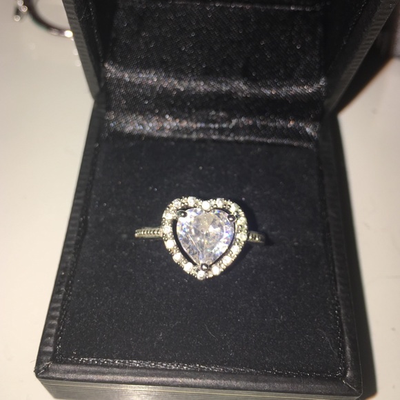 Heart CZ Ring✨