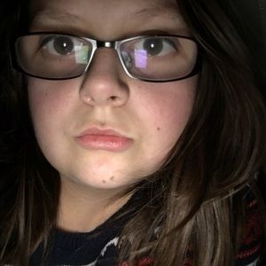 Meet your Posher, Lydia