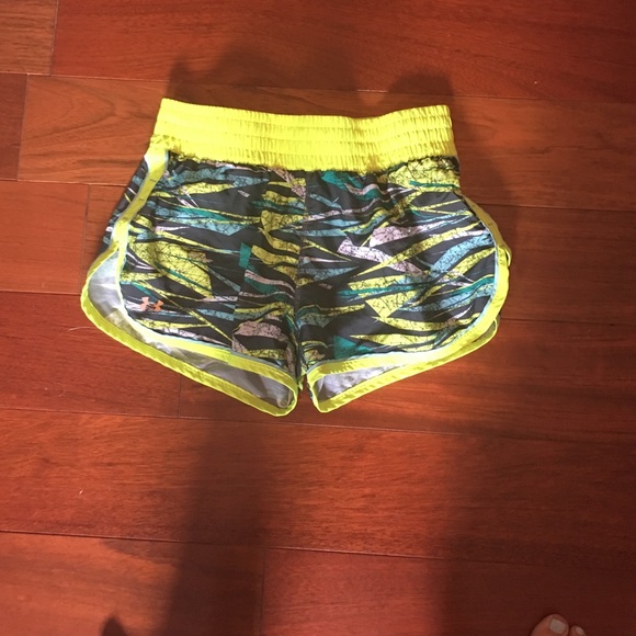 Cute neon green under armour shorts