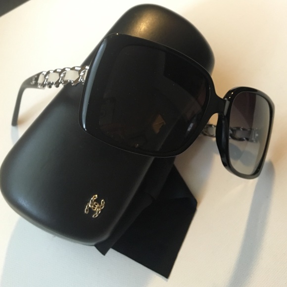 Glam Chanel Sunnies