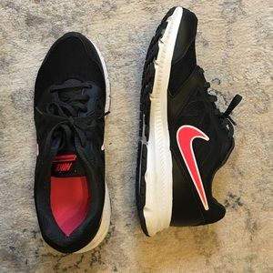 Nike "Downshifter 6" Size 8.5