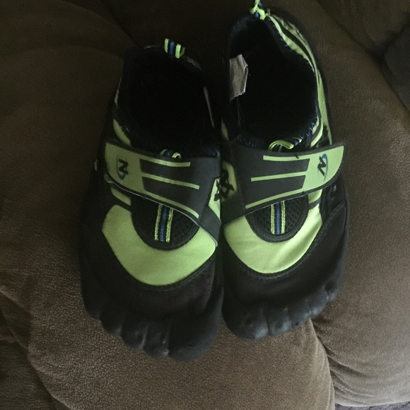 Nerf boys water shoes